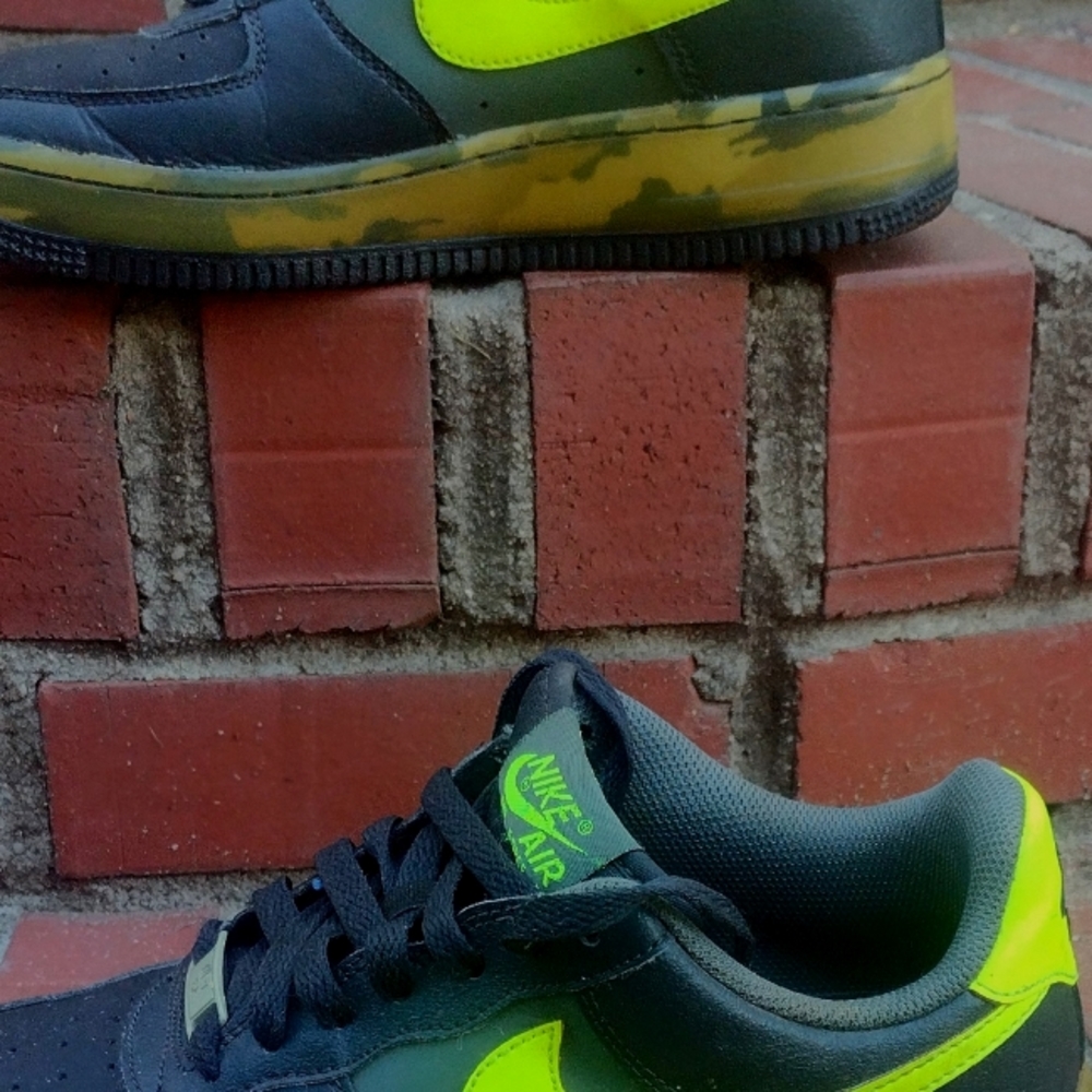 Nike Air Force (Boys)